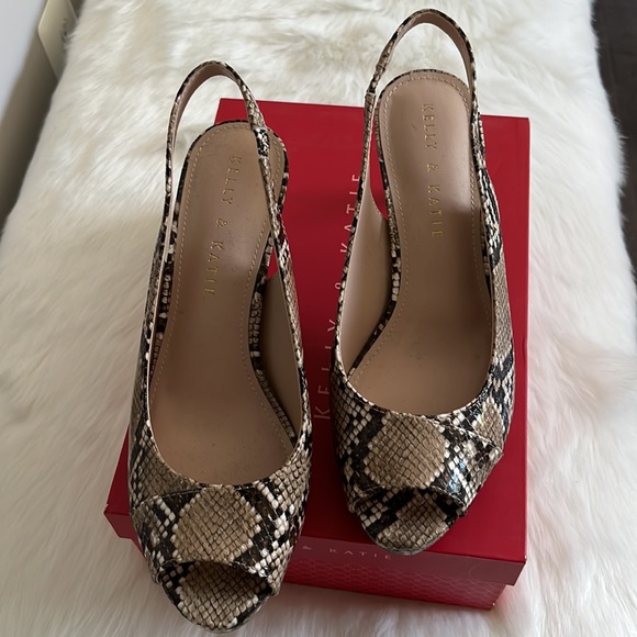 New in Box Kelly & Katie Natural Multi Python Nerani Peep Toe Pump Sandal - Picture 6 of 13